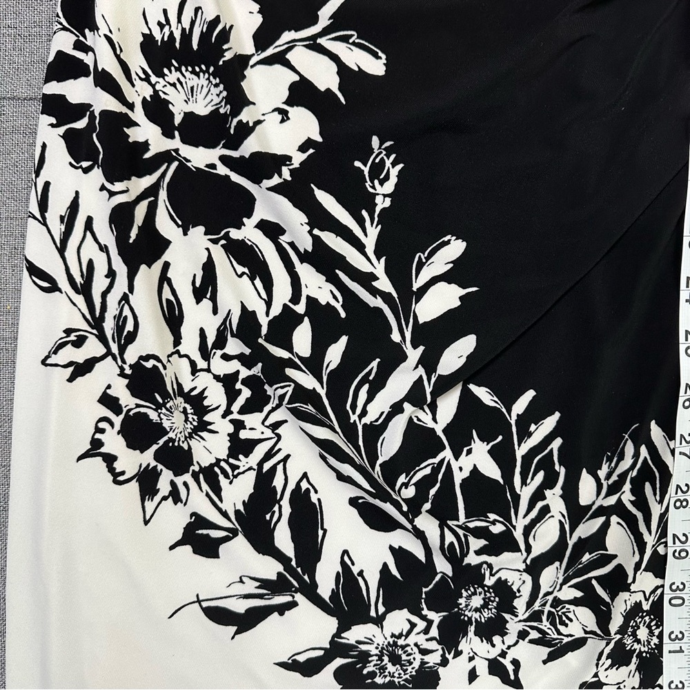 Lauren Ralph Lauren Black and White Side Ruched Dress Women's Size 4P - Picture 2 of 14
